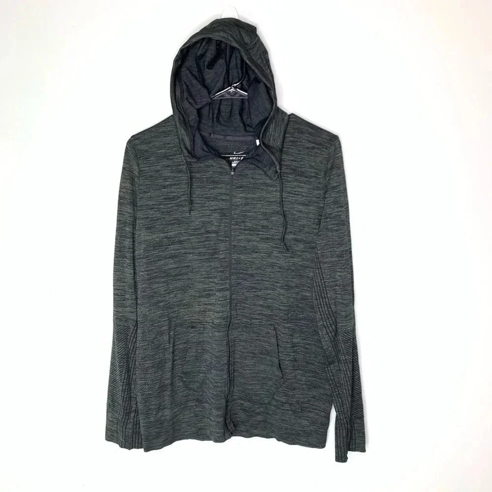 Nike Dri Fit hooded top size large